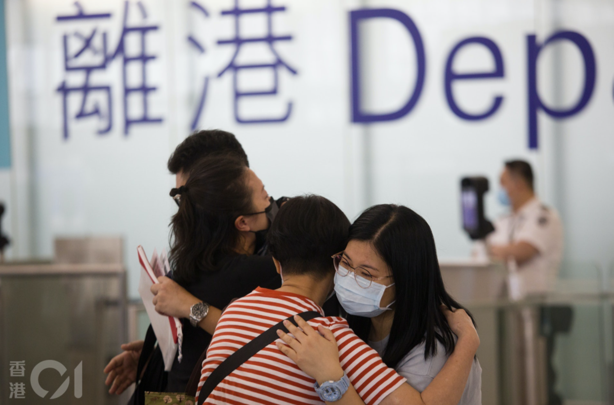 近期移民加國的港人有年輕化的趨勢。(資料圖片/梁鵬威攝)